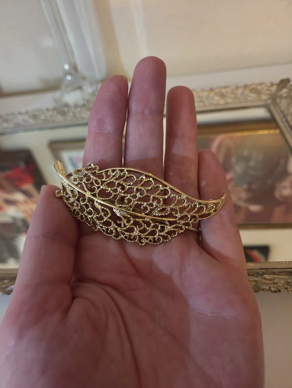 Vintage Gold Tone Filigree Brooch